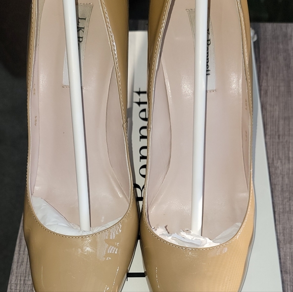 LK Bennett "Shilo" pumps in Taupe patent leather Size 39-1/2 (US Size 9) - Picture 9 of 9